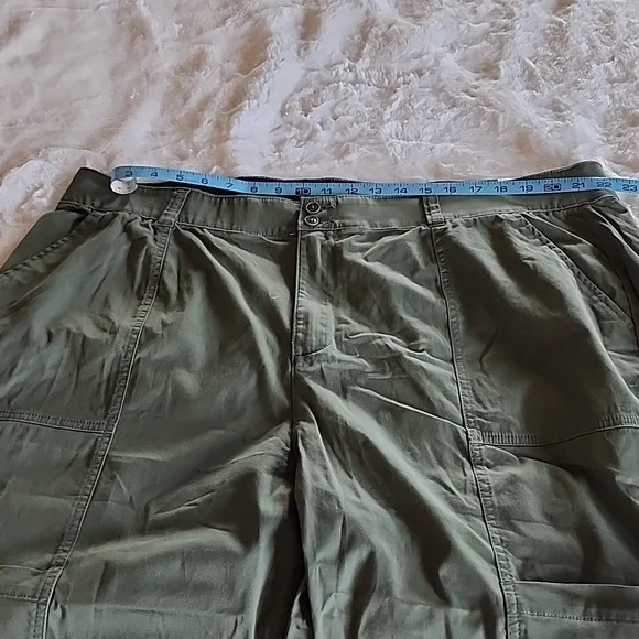 Brand New Lane Bryant Jogger - Picture 4 of 5